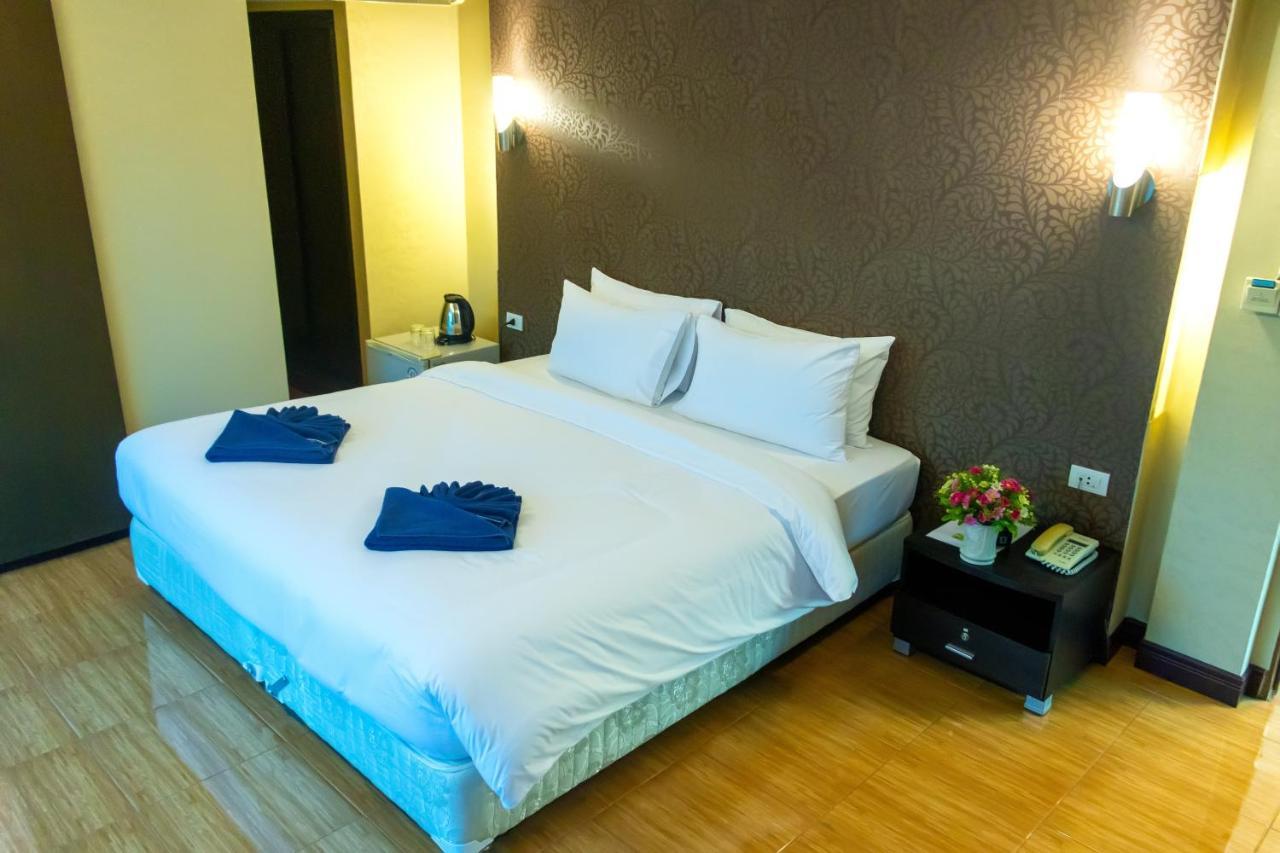 Visiting Card Hotel & Resort Bangkok Buitenkant foto
