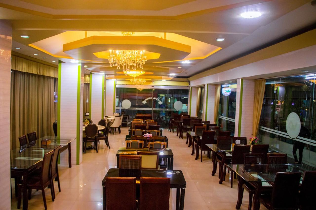 Visiting Card Hotel & Resort Bangkok Buitenkant foto