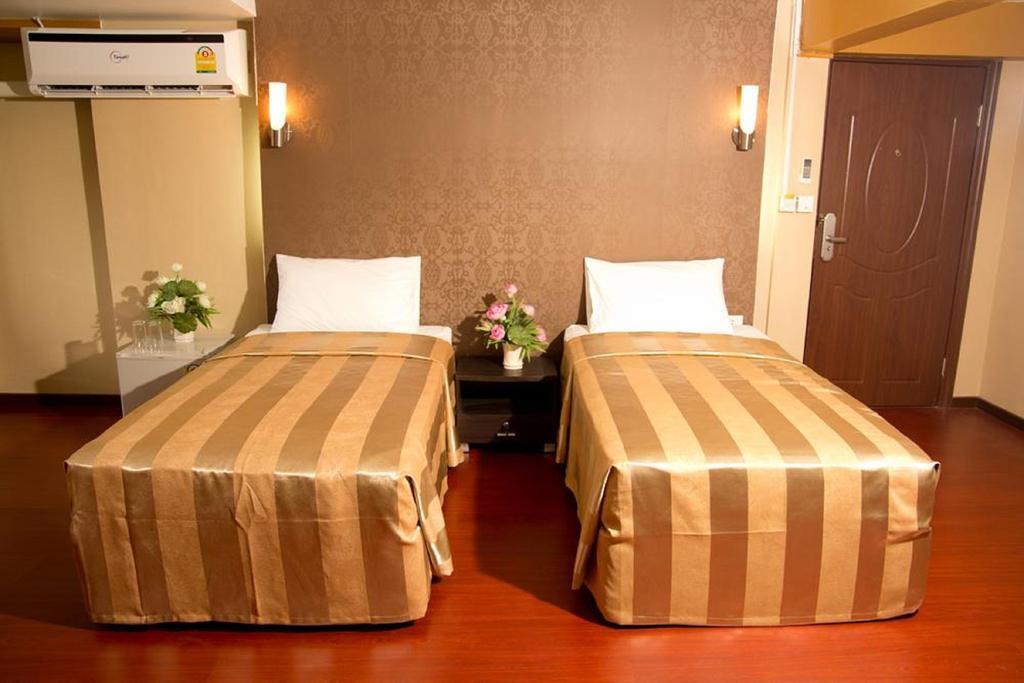 Visiting Card Hotel & Resort Bangkok Buitenkant foto